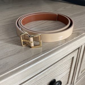Tan / nude patent belt